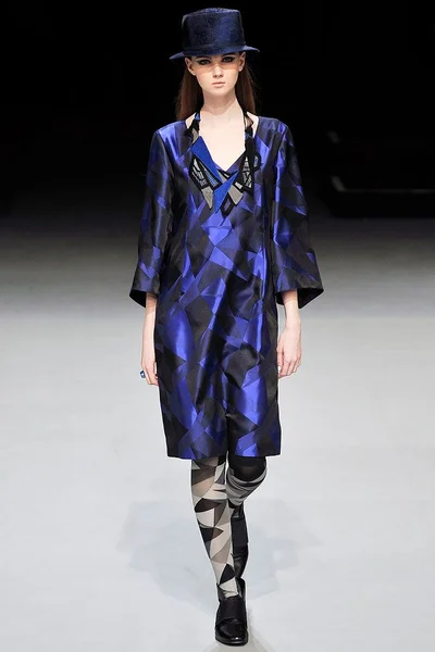 Look 11